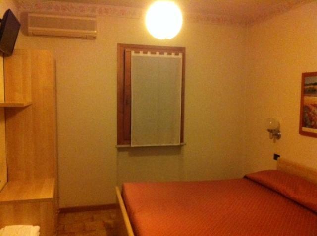 Hotel Fraderiana 토리델베나코 객실 사진